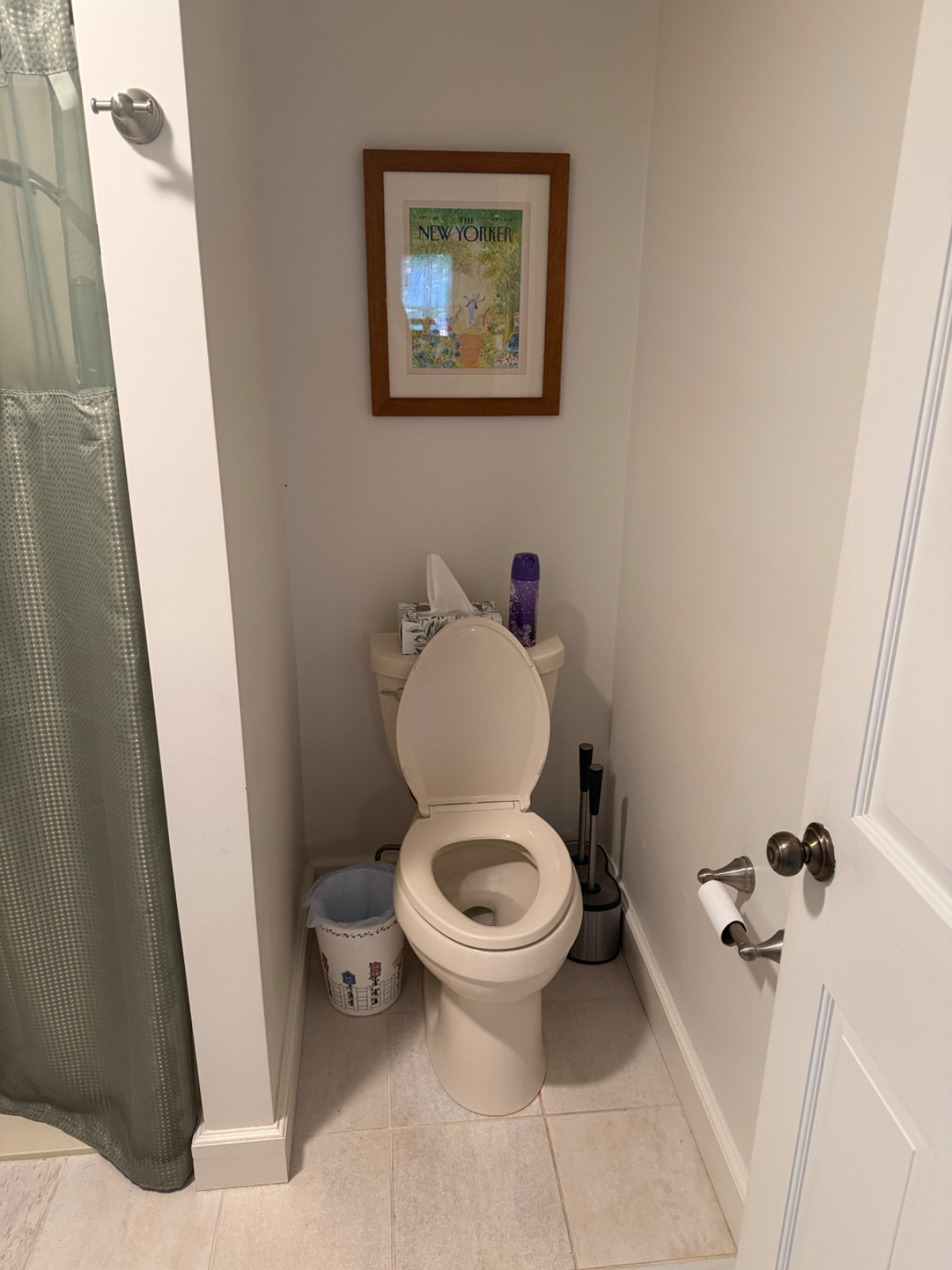 Private Room/bathroom in well maintained home - Photo 8