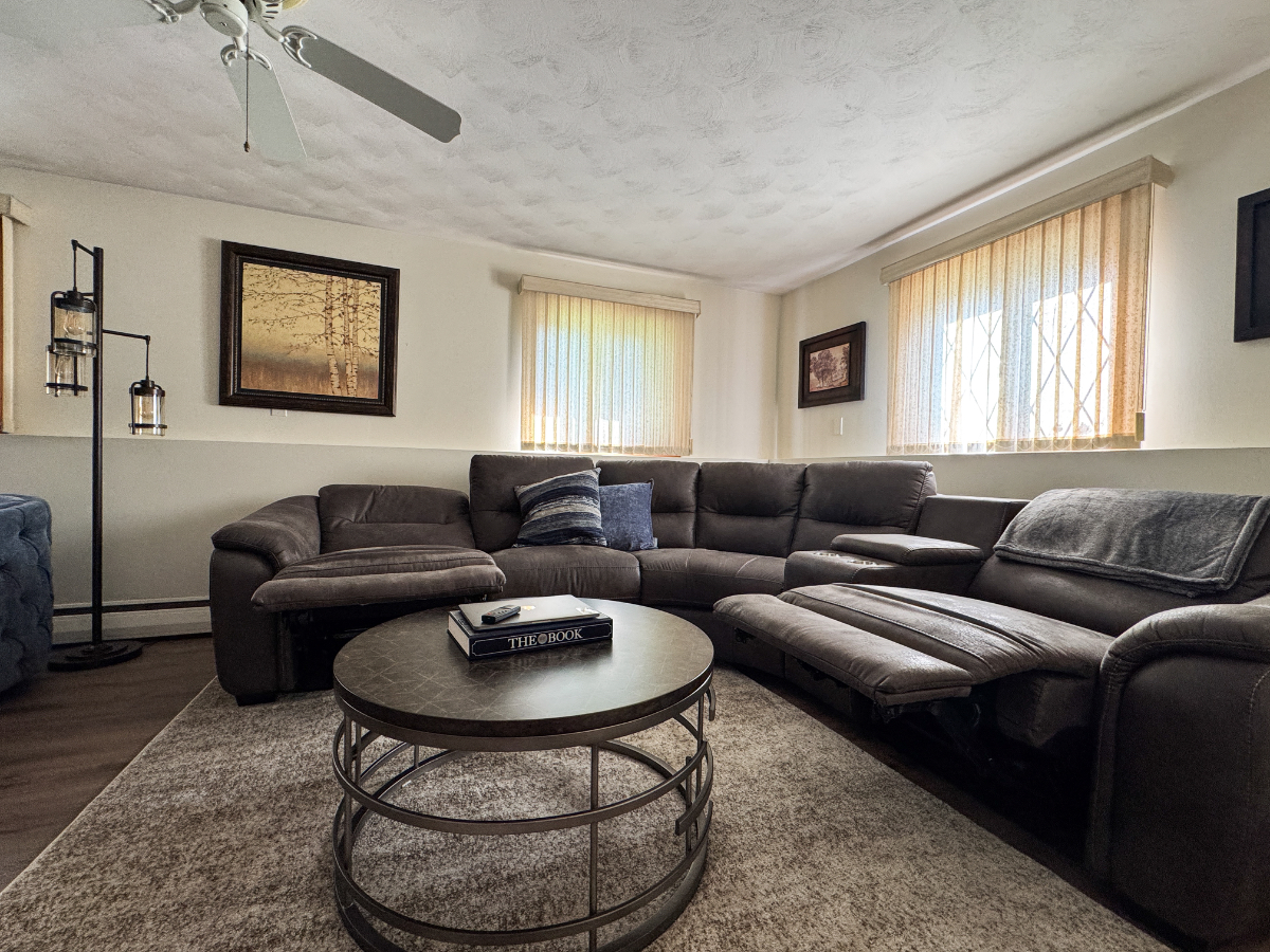 Comfortable Living for Healthcare workers - Photo 1