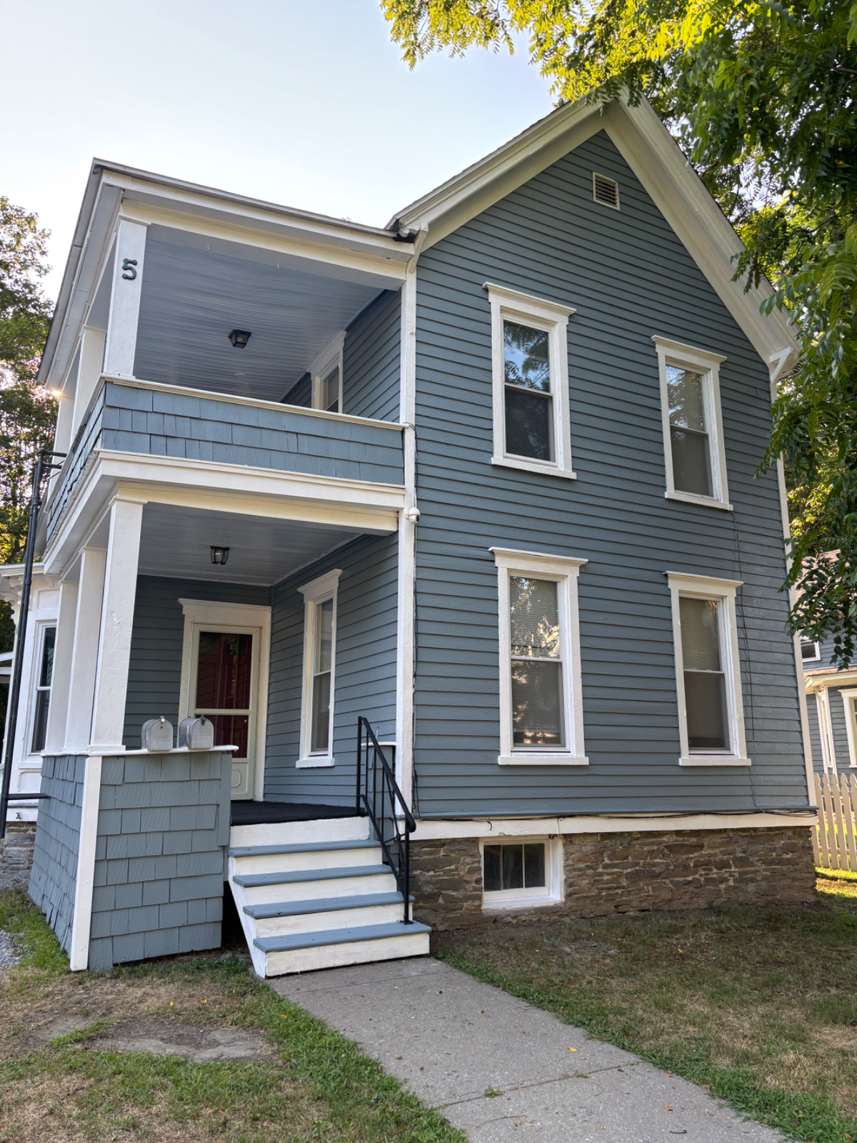 3-BR apartment for rent - Photo 1