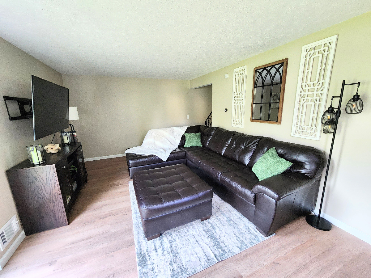 Updated 2/1 Home, Walk to Beach - Photo 8