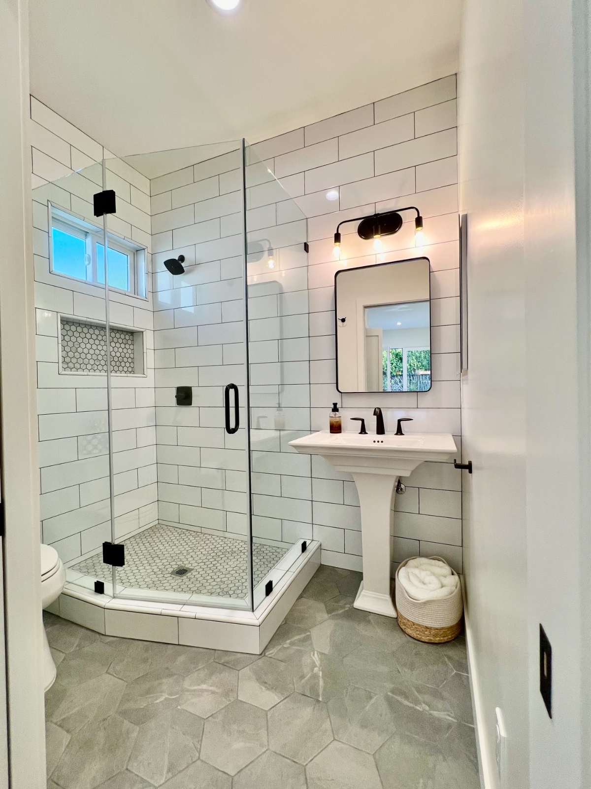 Modern Spanish Los Angeles Mid-City ADU Guest House - Photo 4