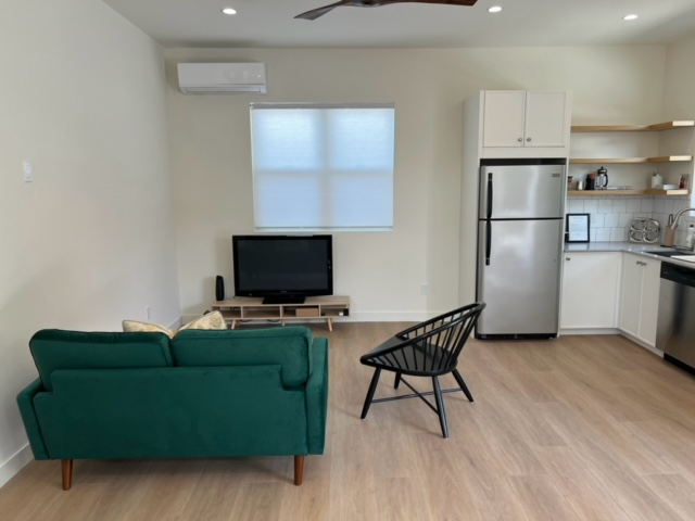 Modern Spanish Los Angeles Mid-City ADU Guest House - Photo 3