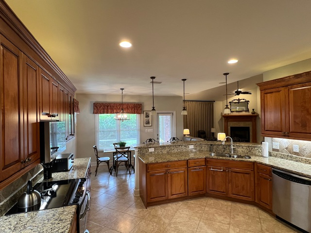 Golfer's Delight Executive Home - Photo 9