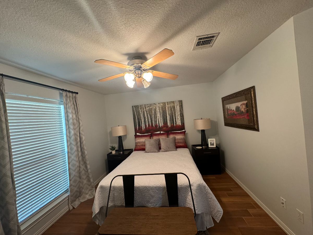 Dickson Delight Cozy 2BR Home with Comfort & Style - Photo 10