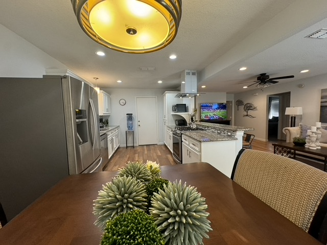 Dickson Delight Cozy 2BR Home with Comfort & Style - Photo 9