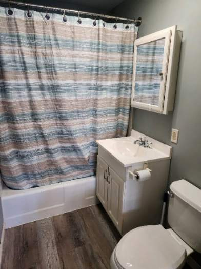 Renovated two bedroom, & Cozy Front Porch - Photo 7