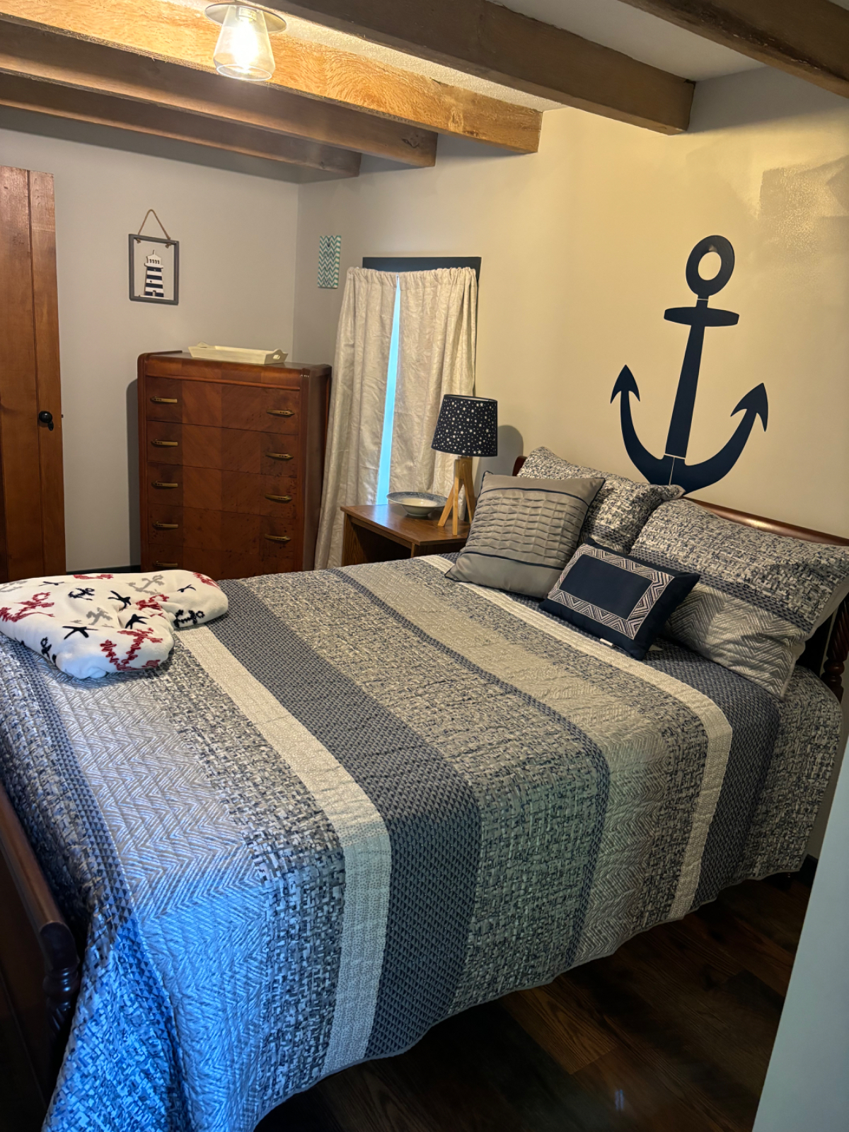 Farmhouse cabin bedroom 2