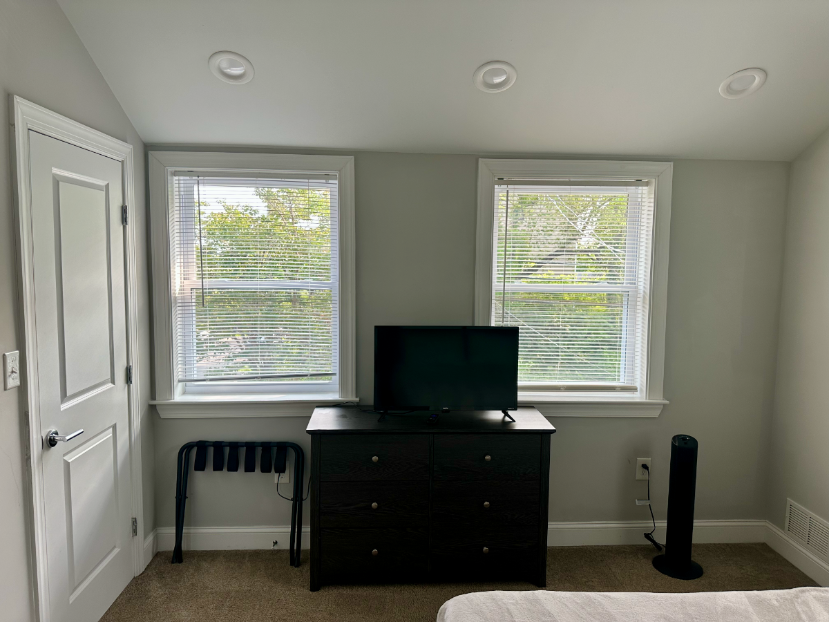 Cozy 3 Bed/2.5 Bathroom Home in SE Washington DC - Photo 10