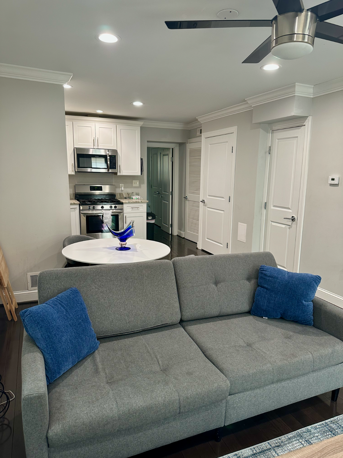 Cozy 3 Bed/2.5 Bathroom Home in SE Washington DC - Photo 4
