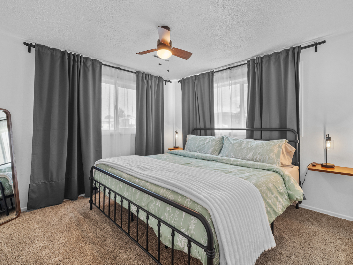 Adorable Midcentury Apartment - Pet friendly - Photo 1