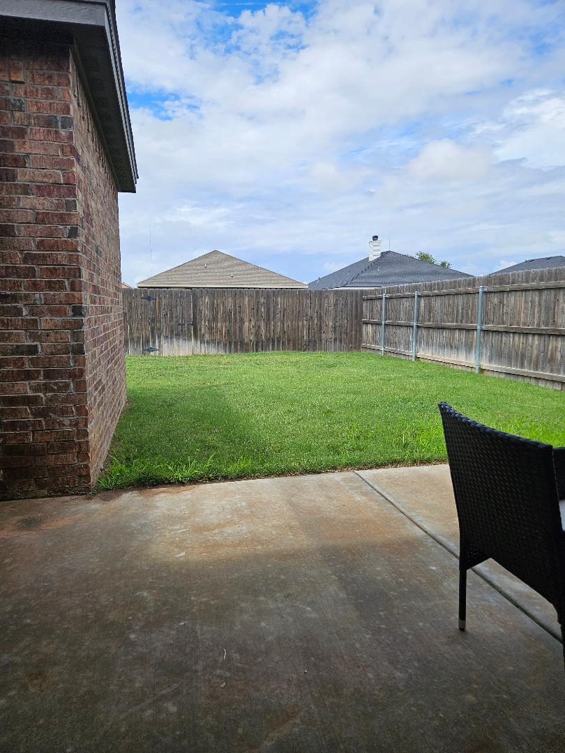 Spacious 3-Bed/2-Bath Furnished Home with Fenced Backyard & Garage in Lubbock - Photo 7