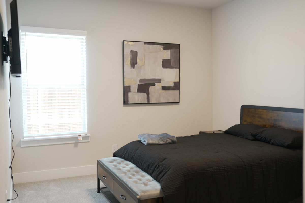 Cozy Full Size Bedroom with Shared Bathroom