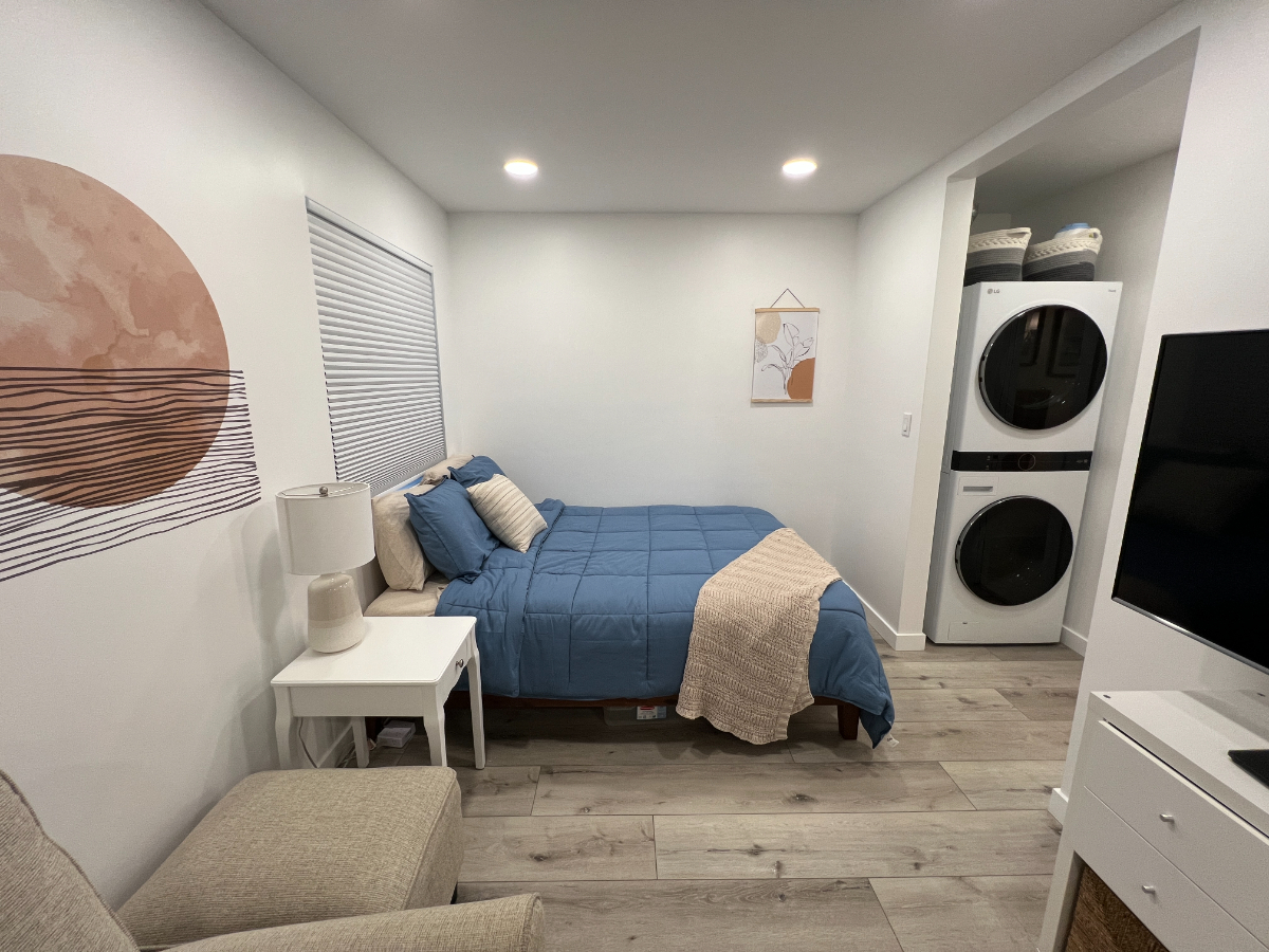 Luxury Studio, Premium Amenities, Parking - Photo 2