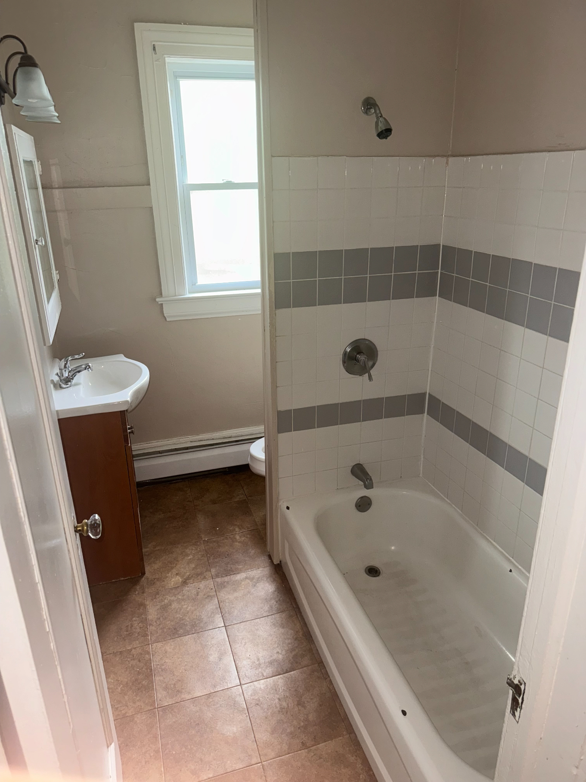 4 1 Bedroom Apartments in Historic District - Photo 3