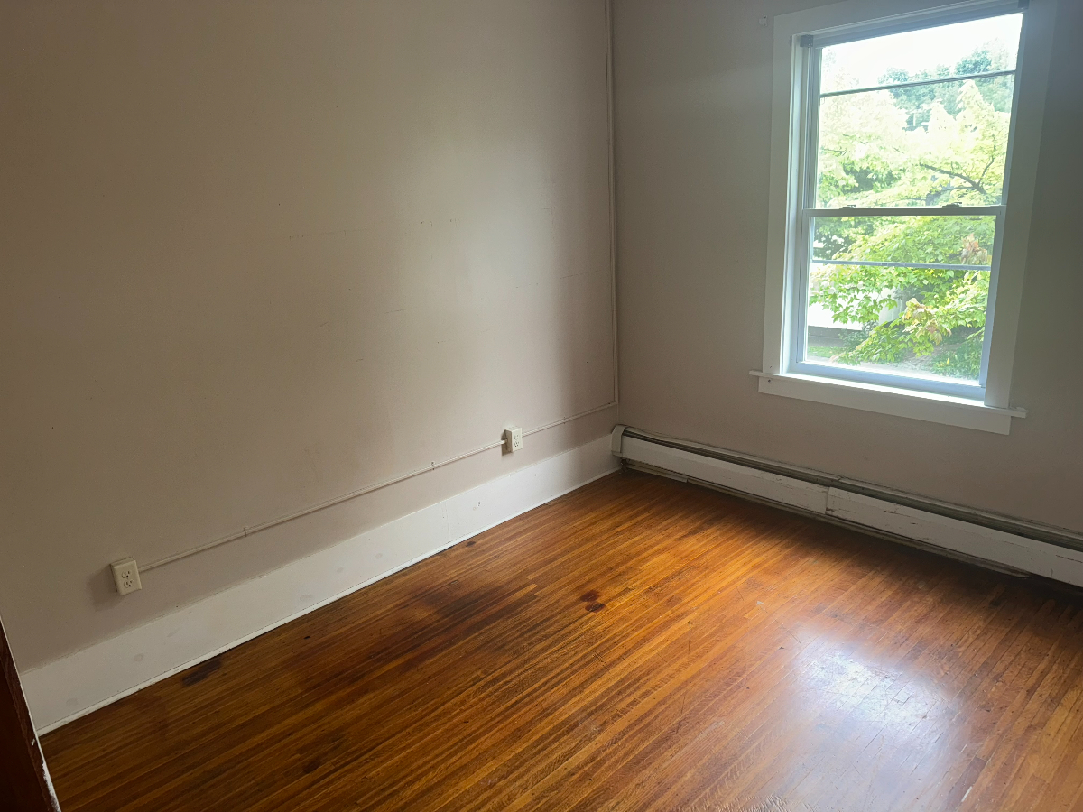 4 1 Bedroom Apartments in Historic District - Photo 11