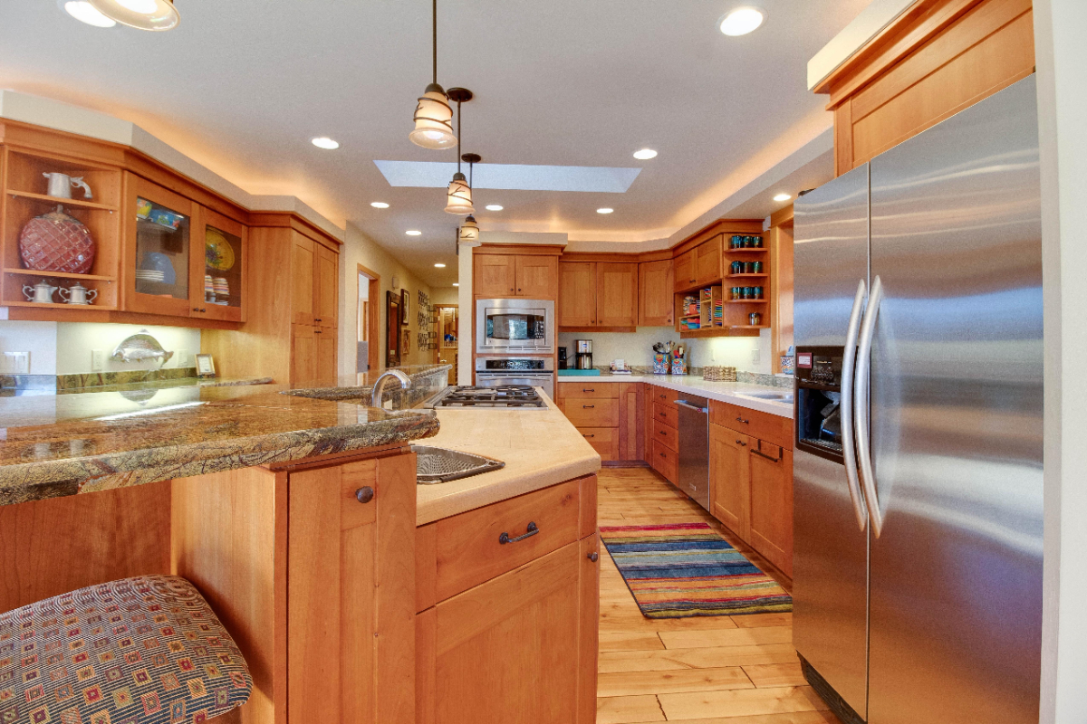 Beautiful Home On The River Near Downtown - Photo 5