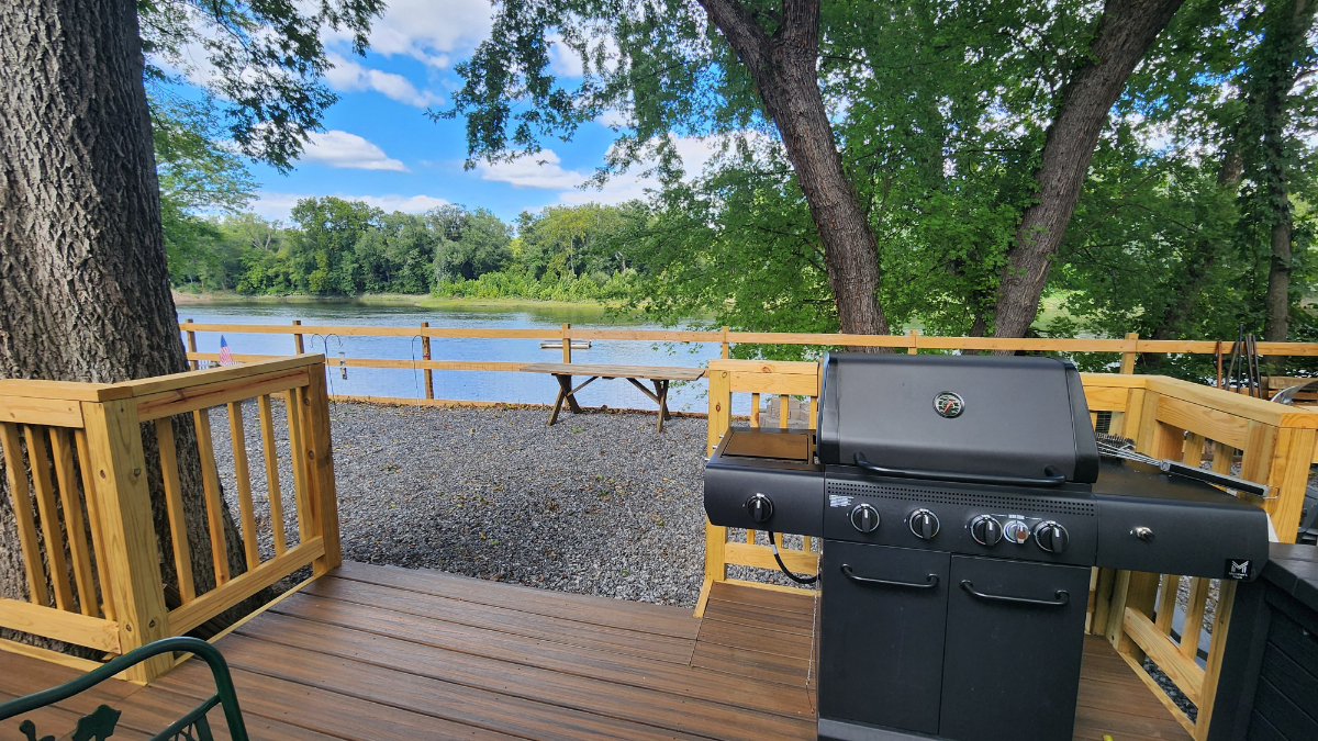 Waterfront Cabin on the Potomac River - Photo 6