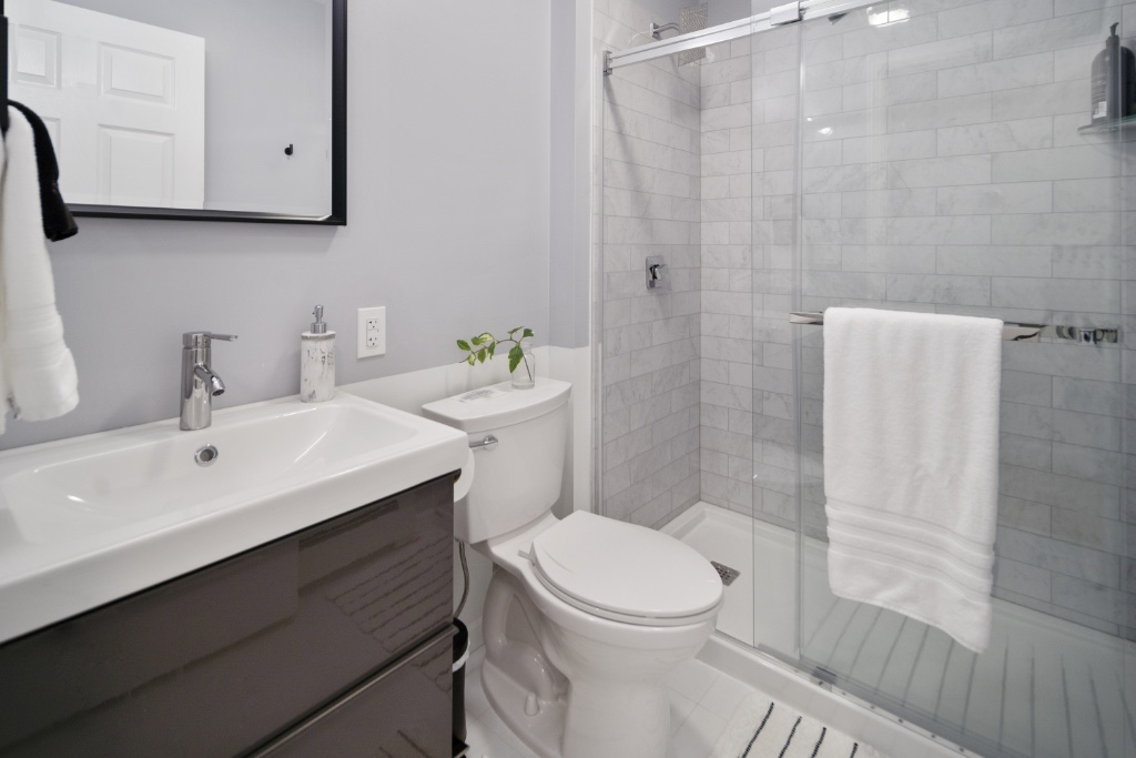 Designer Home by Ithaca College - Photo 11