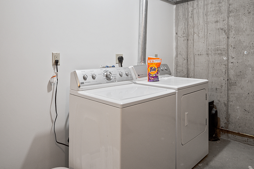 Designer Home by Ithaca College - Photo 6