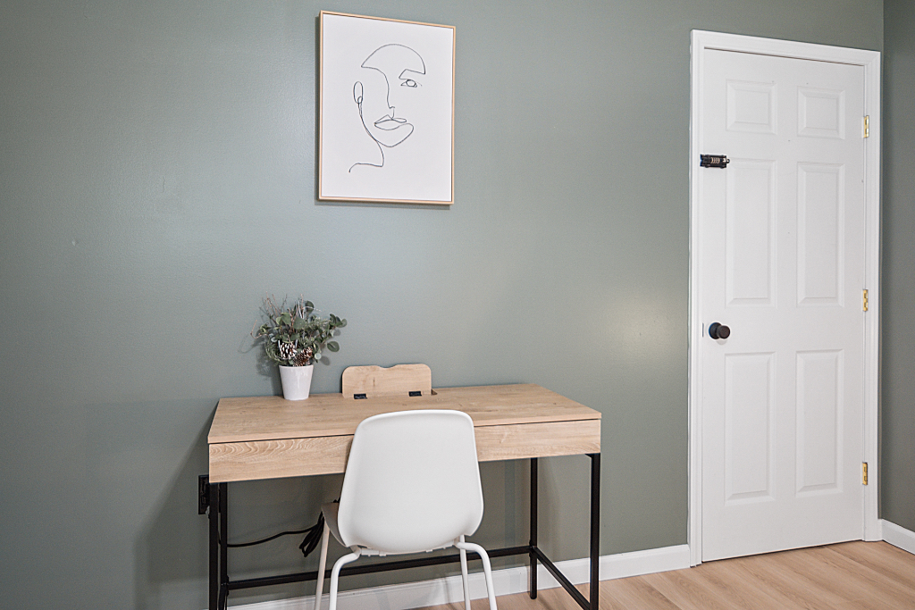 Designer Home by Ithaca College - Photo 10