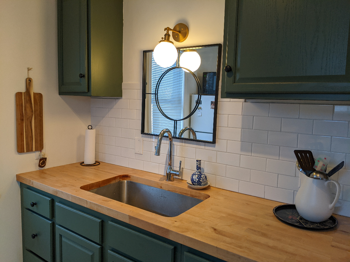 Cozy City Cottage - Photo 1