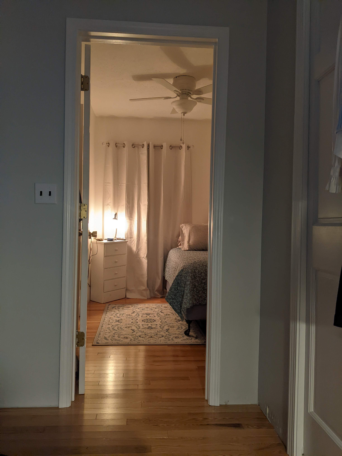 Cozy City Cottage - Photo 10