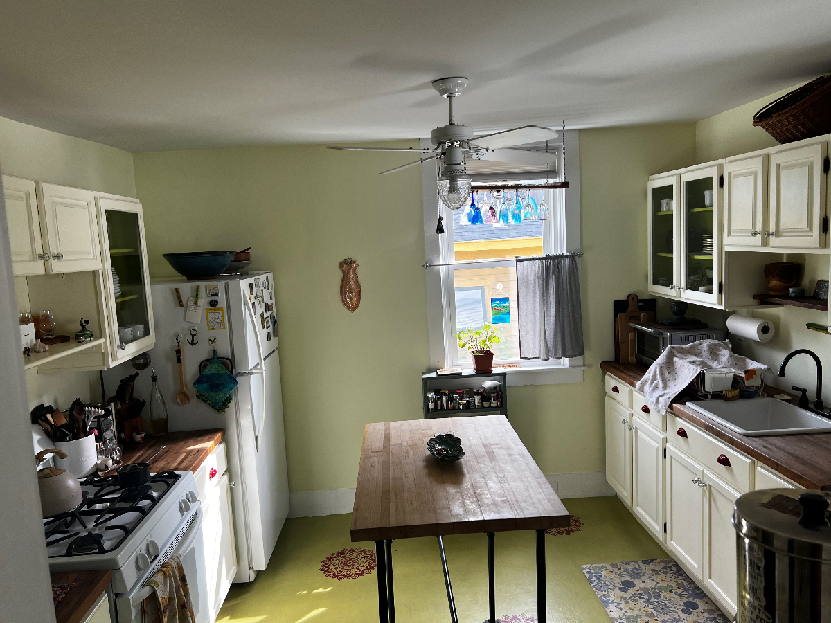 Cozy Vermont 1880's Farmhouse - Photo 9