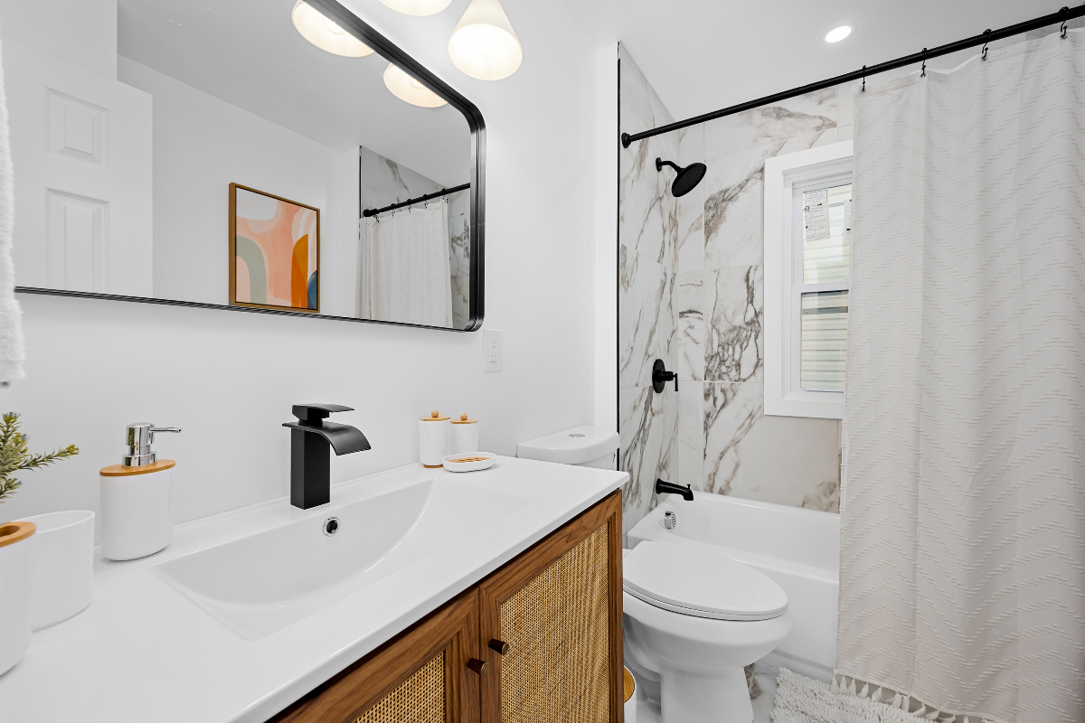 Brand New Modern 3 Bedroom Near Mercy Hospital - Photo 7