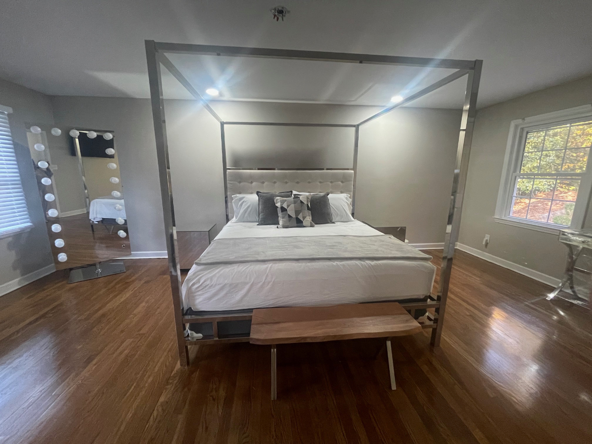 Stunning & Spacious Home with Luxe Amenities & Serene Outdoor Space - All Utilities Included