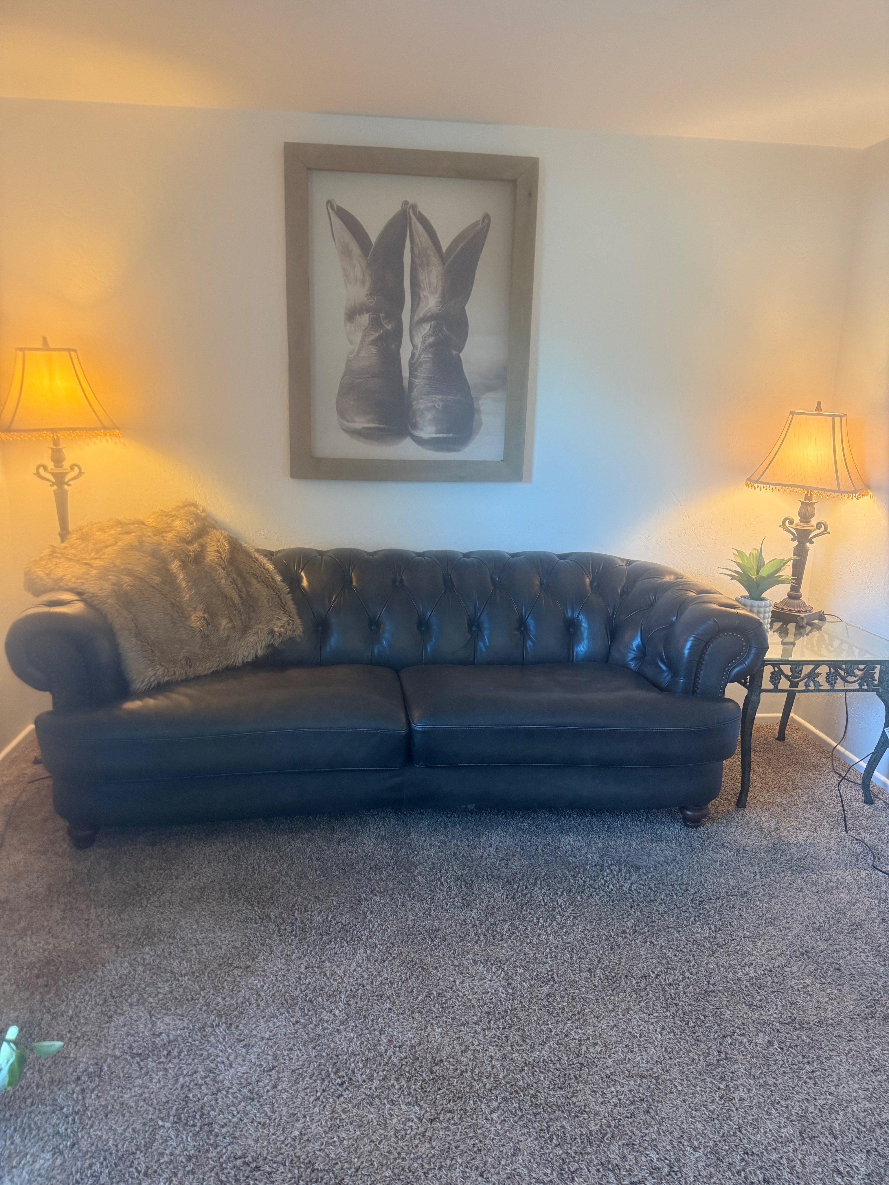 Spacious Duplex 2 bedroom one bath - Photo 4