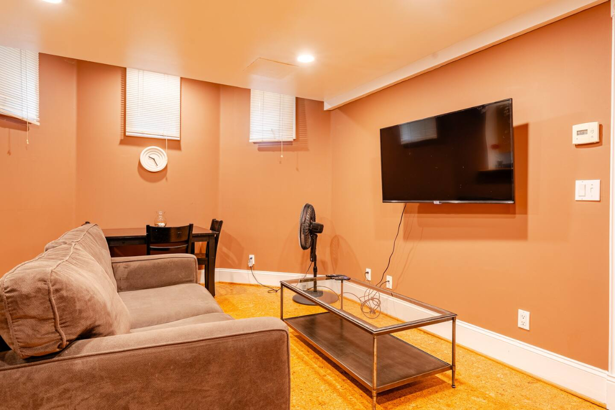 Modern Living Meets Comfort - Stylish Apartment with Open-Plan Design and Private Patio 2 Beds
