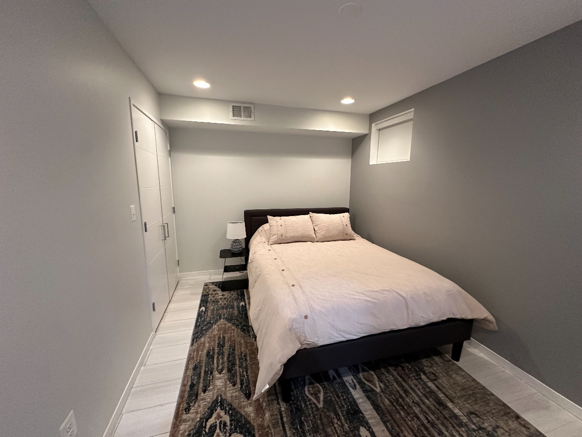 2 Bedroom English Basement in 16th Street Heights - Photo 4
