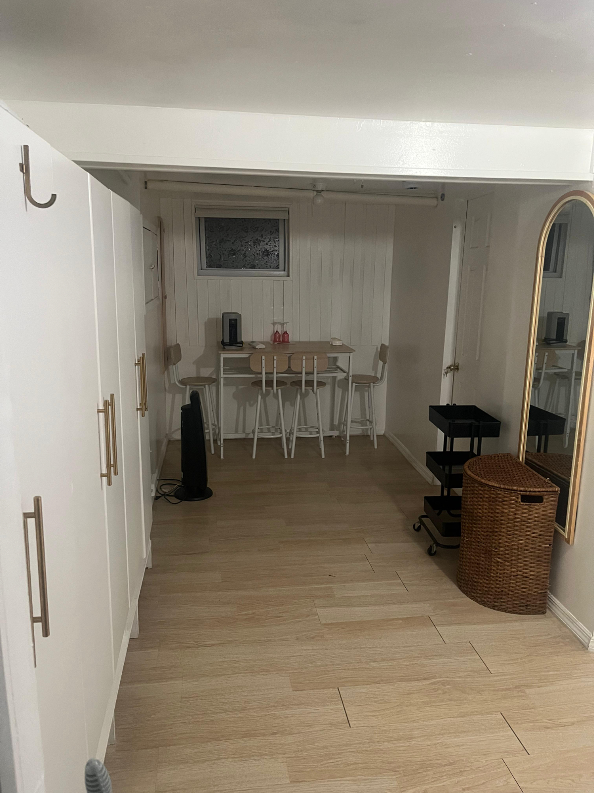 Fully Furnished Apartment - Photo 10
