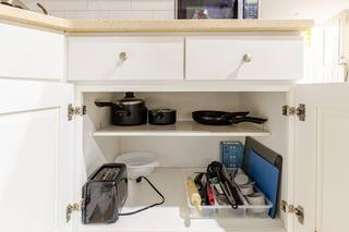 Spacious Brooklyn Apt with Private Bathroom and Kitchen - Photo 8