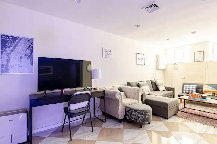 Spacious Brooklyn Apt with Private Bathroom and Kitchen - Photo 4