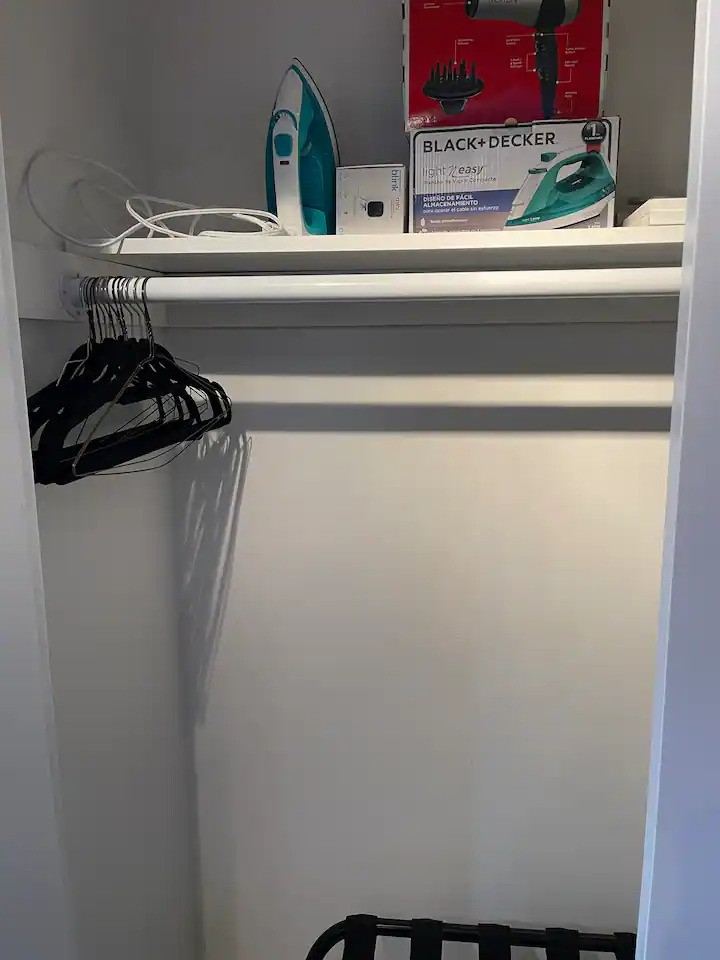 Spacious Brooklyn Apt with Private Bathroom and Kitchen - Photo 12