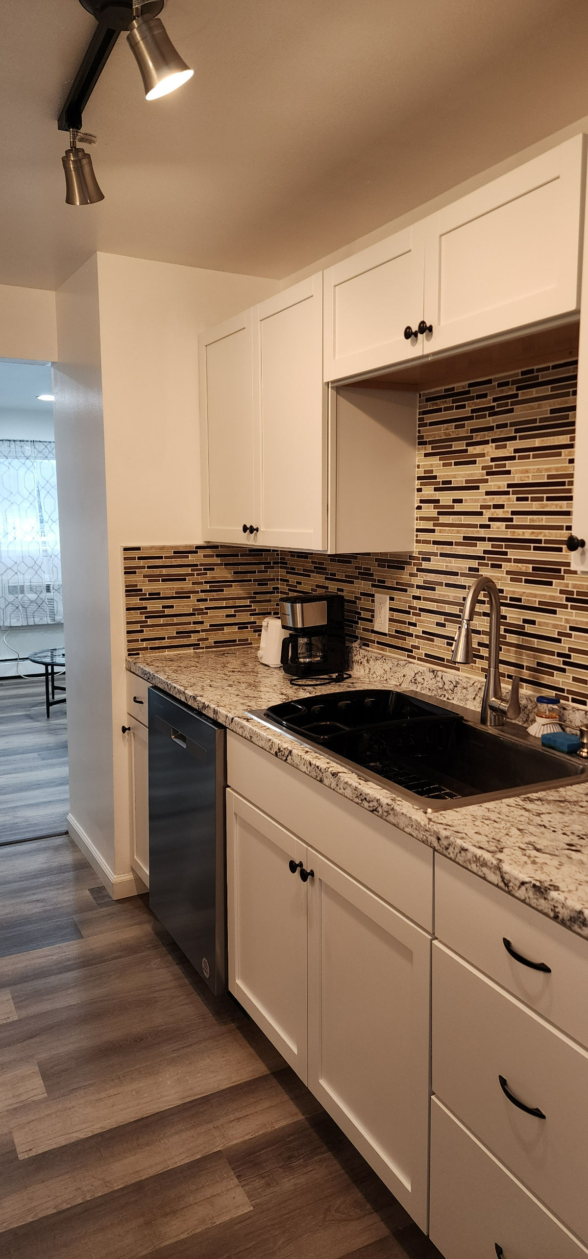 Charming 2-bedroom apartment in Vibrant Johnson City, near Lourdes, UHS and BU - Photo 6