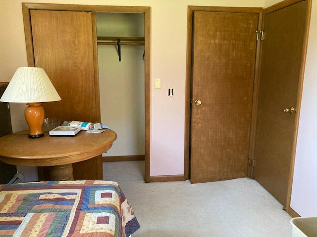 Furnished room in single family home - Photo 4