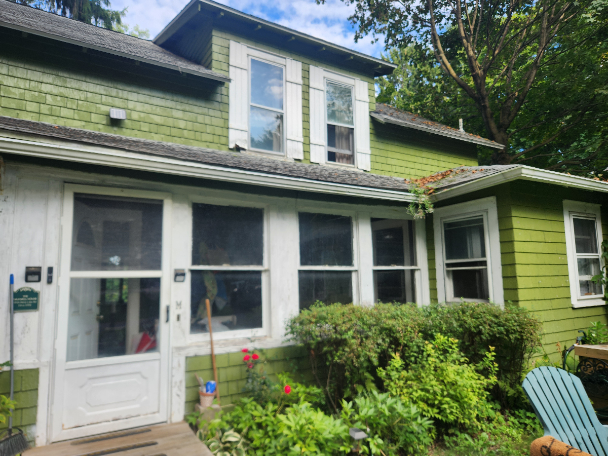 Charming Wahmeda Cottage - Photo 1