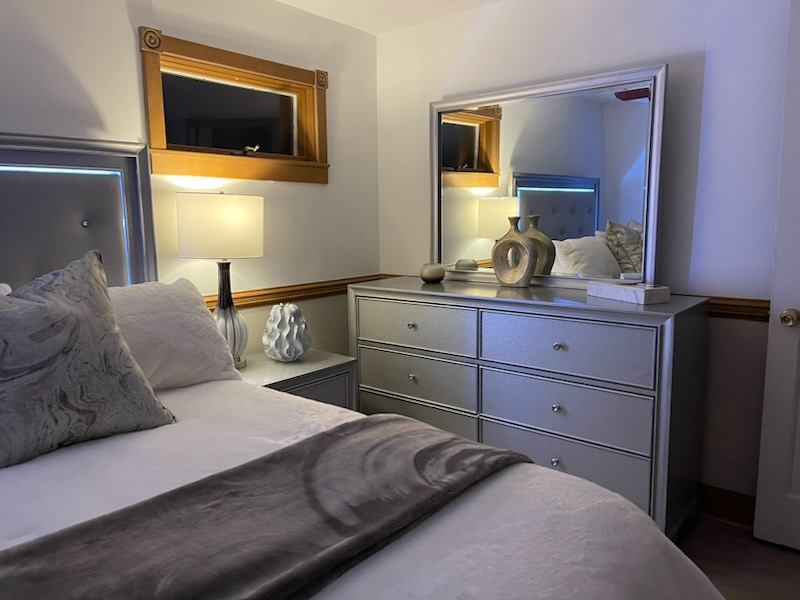 Room 1 - All Brand New, Queen Bed & Private Bath - Photo 3