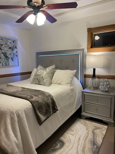 Room 1 - All Brand New, Queen Bed & Private Bath - Photo 4