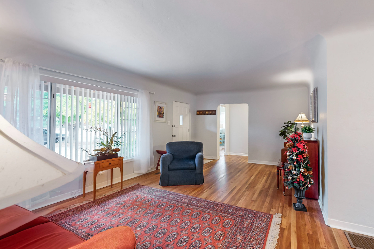 Cozy 2BR Home Away From Home - Near Attractions and Hospitals - Photo 3