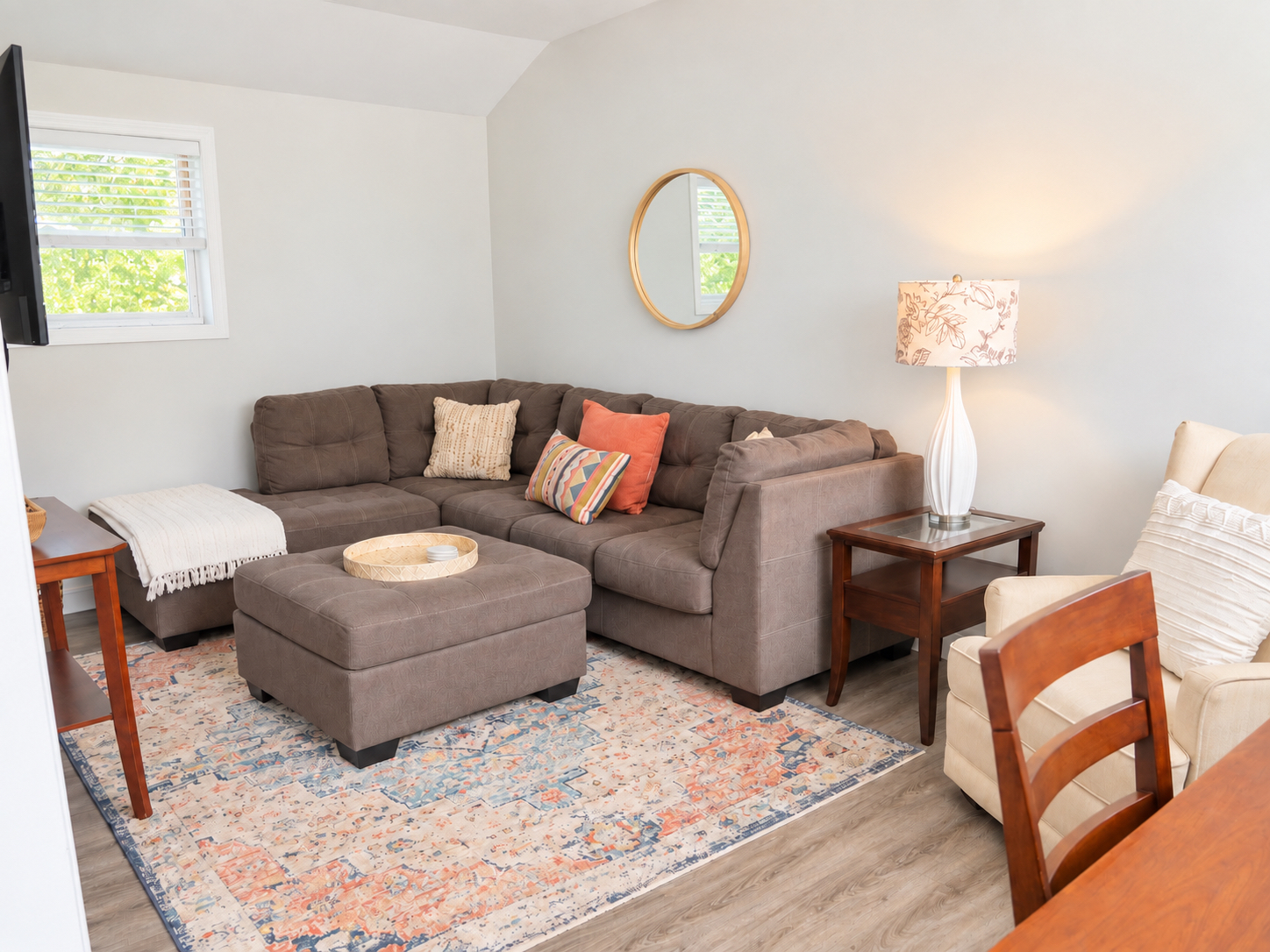 Burlington-3 BR, 2.5 Bath Spacious & Stylish Home - Photo 12