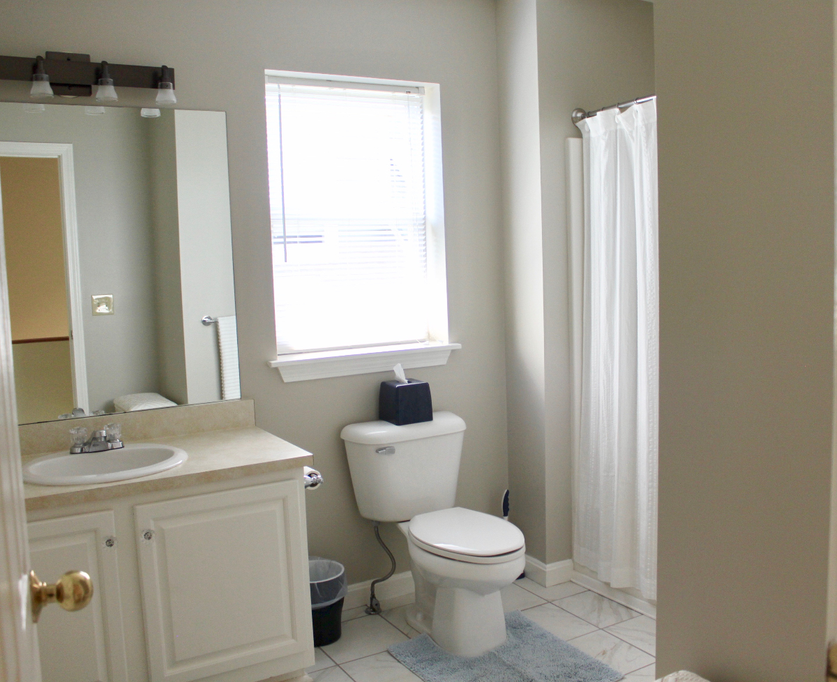 2 Bedroom townhome in South End near Redrocks/Oakledge Beach - Photo 5