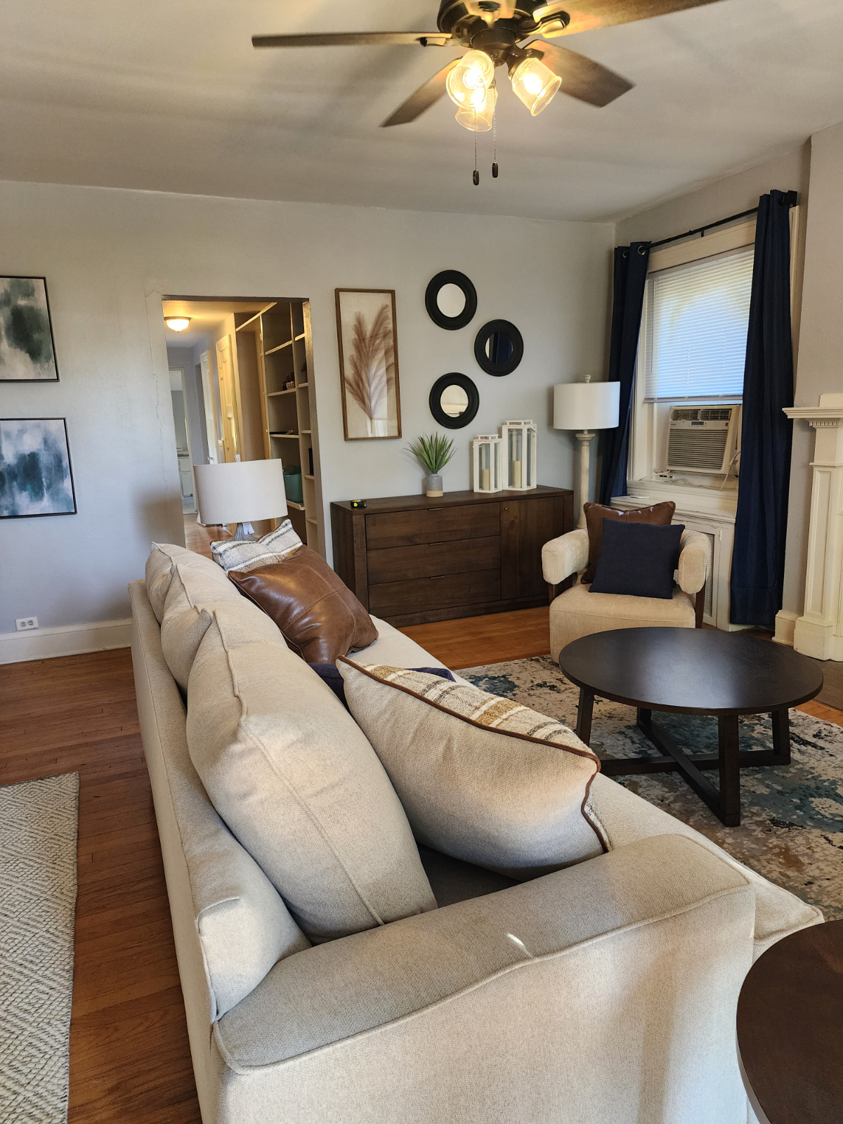 Unit C - 2Bed 1.5Bath Apt with patio
