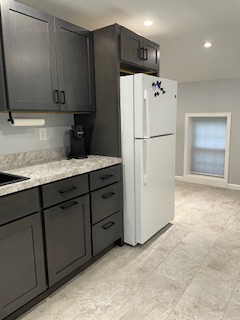 Fully furnished apartment in quiet area within short driving distance to Corning Guthrie and Arnot h - Photo 6