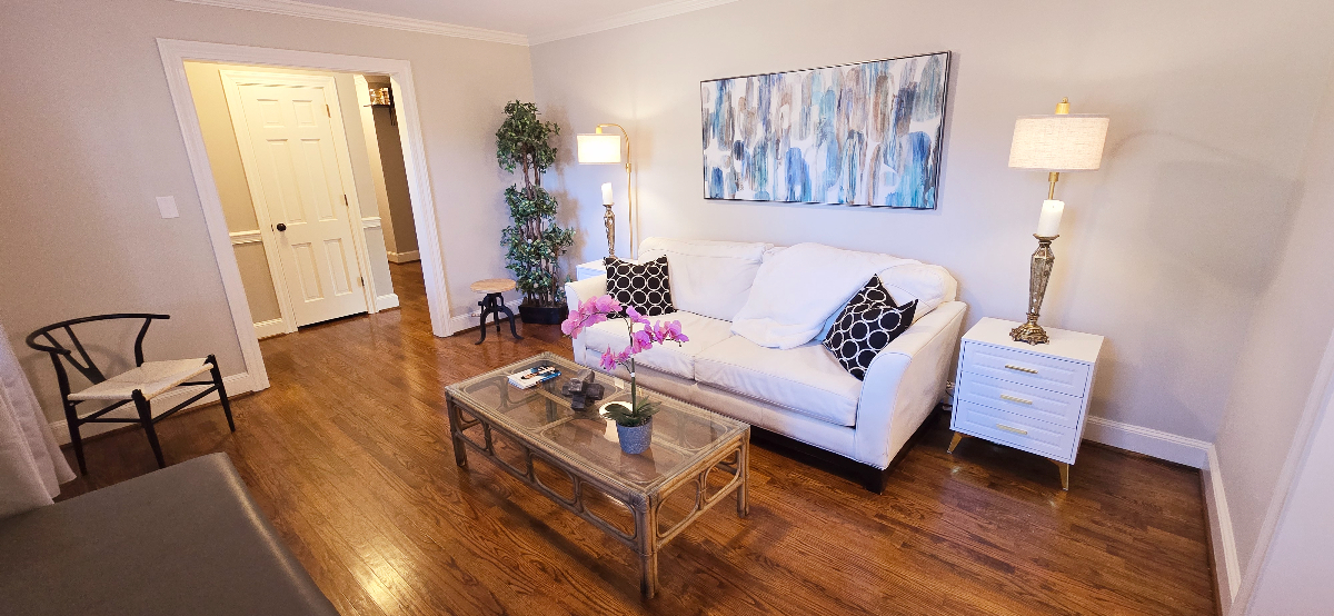 Jamie's Furnished 3 bedroom & 2 bath Home on a shady lot and fenced yard.  4 miles from ECU Health a - Photo 6