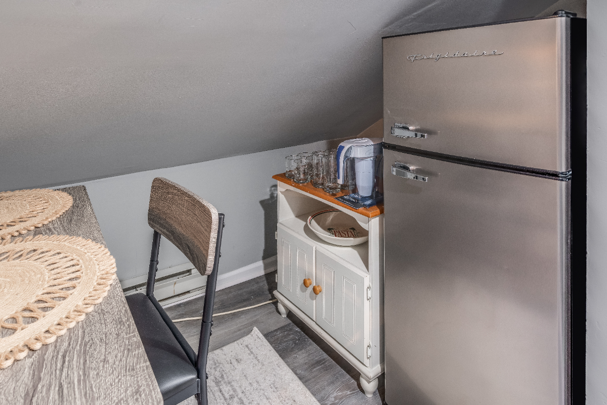 Hip and Cozy Studio - Photo 9