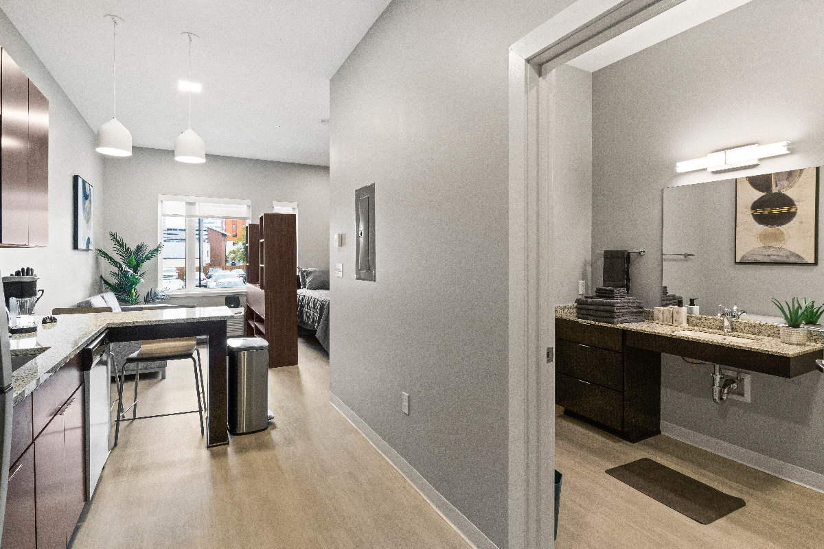 Stunning & Quiet Studio Apt 1 Min from Hospital