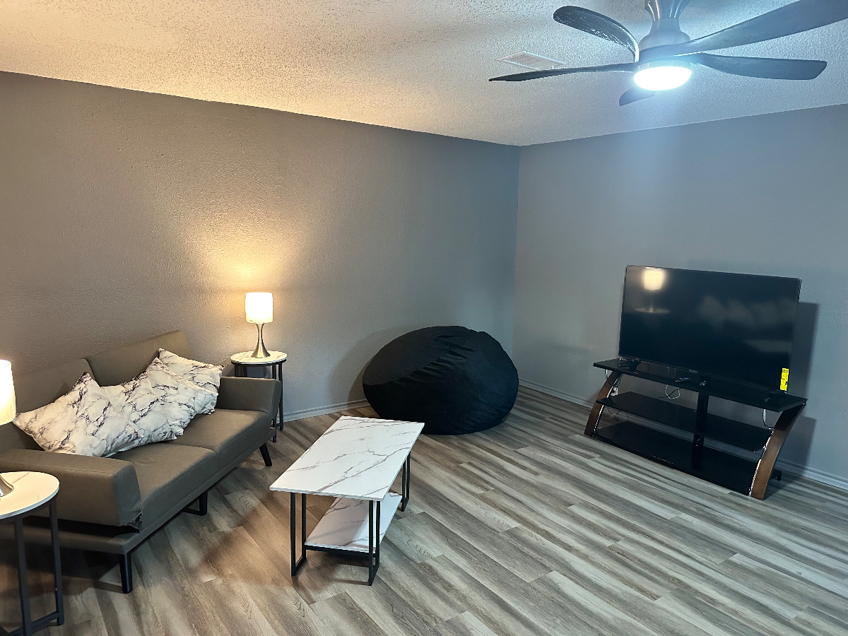 Near the Alamo, Corpus Cristy, Miltary City Usa (All Branches), and a Spacious Home, waiting for you - Photo 7